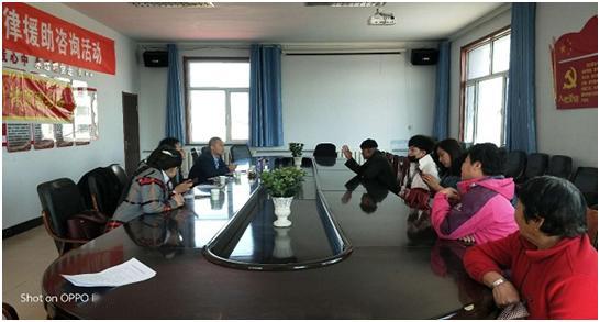 昭烏達(dá)南路街道西黑河村開展法律援助咨詢活動技術(shù)服務(wù)